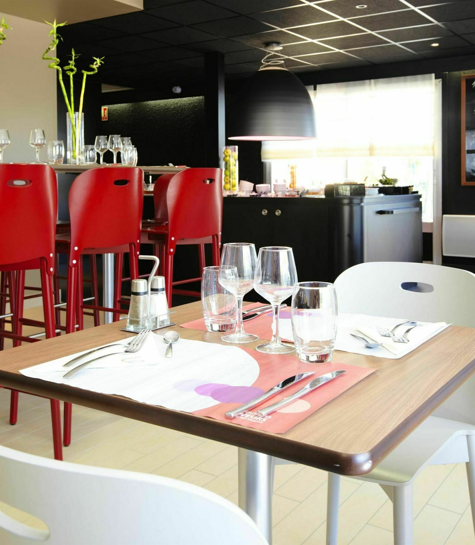Kyriad Direct Marseille Ouest - Martigues Restaurant billede